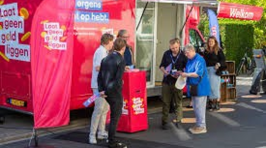 Foto camper laat geen geld liggen.jpg