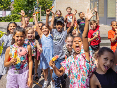Kinderen afval prikken Heerlen 2.jpg