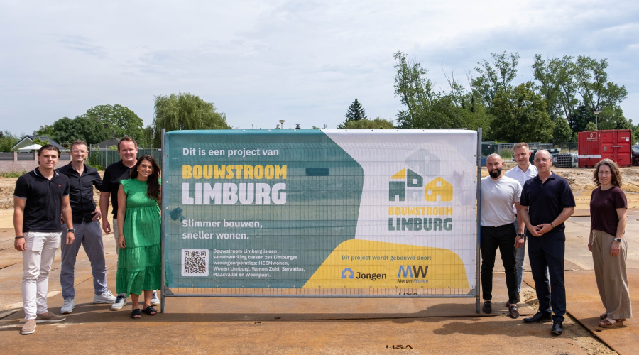 Stenenkruis start bouw.jpg